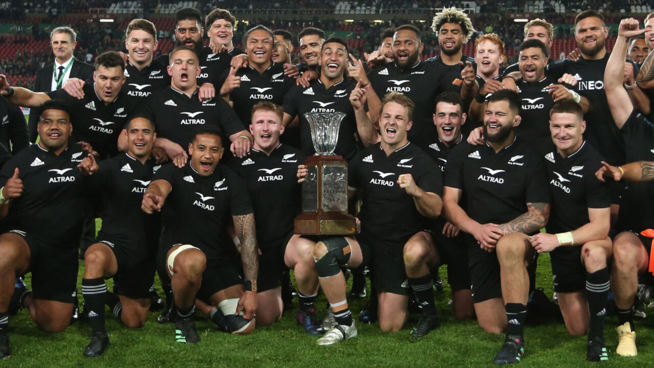 New-Zealand-celebrate-after-beating-South-Africa-in-2022-PA-1280x720.jpg
