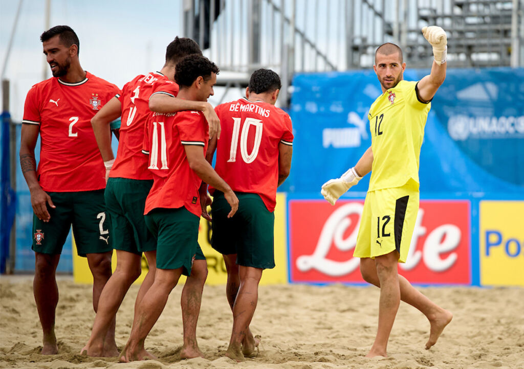 Abril é mês de pontapé de saída no futebol de praia