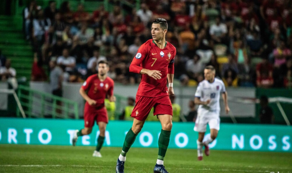 Quem será o melhor companheiro para CR7? (Foto: Isabel Silva)